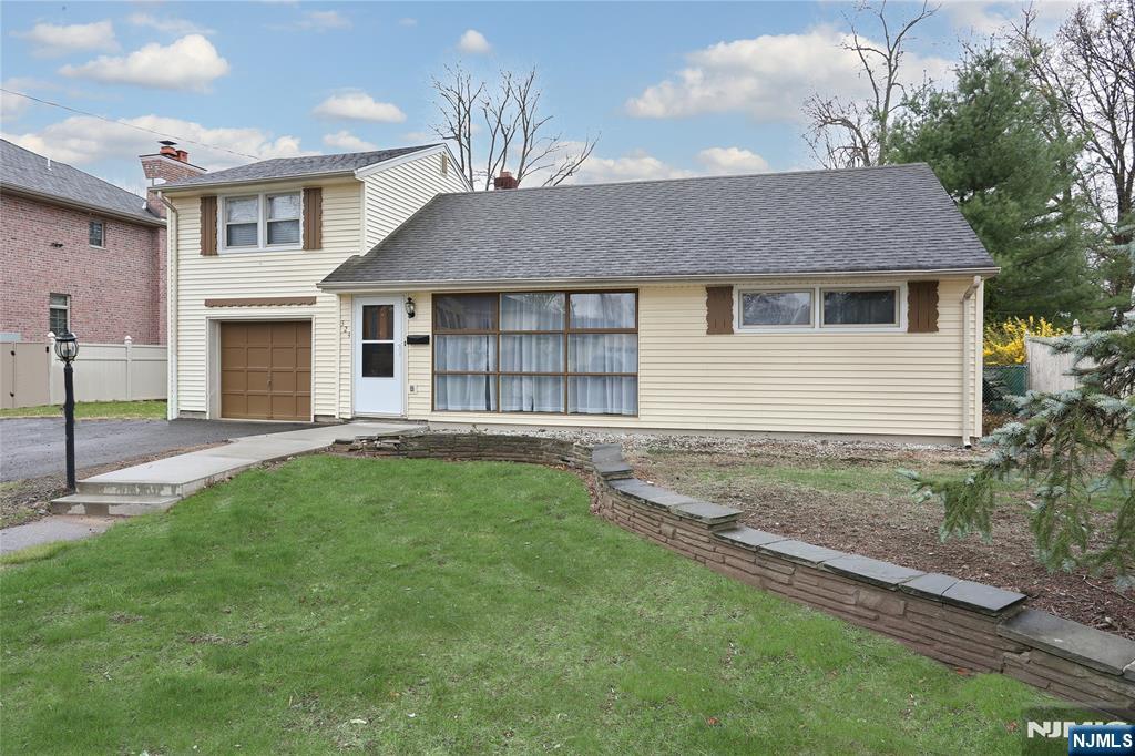 324 Edstan - Photo 2