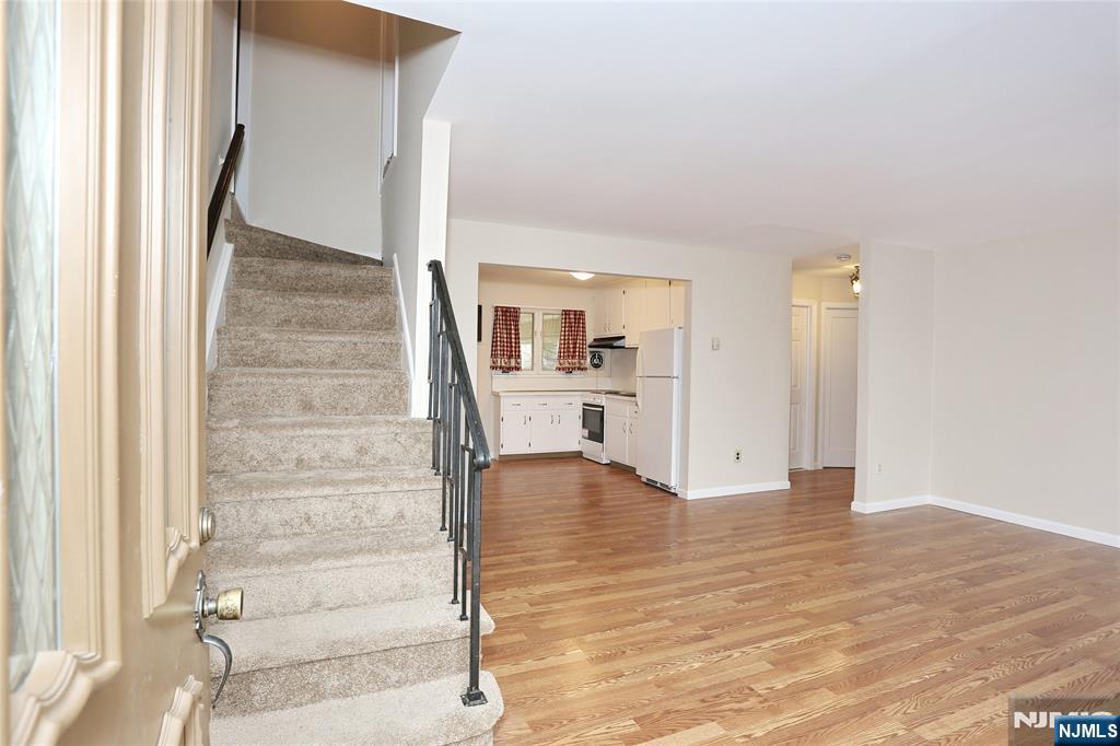 324 Edstan - Photo 4