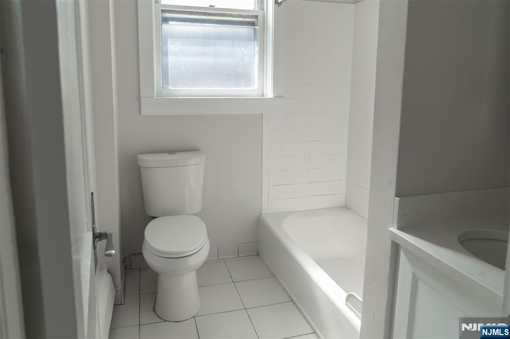 57 Glenridge Avenue 3R - Photo 4