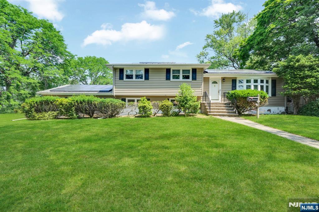 19 Lawrence Road - Photo 2
