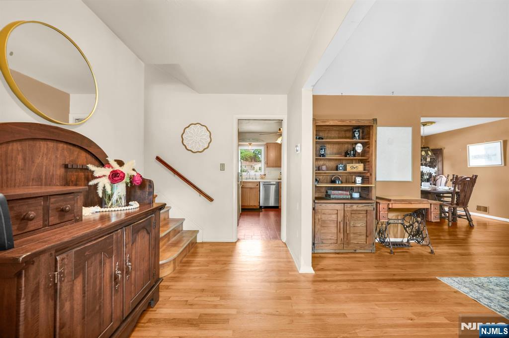 19 Lawrence Road - Photo 4