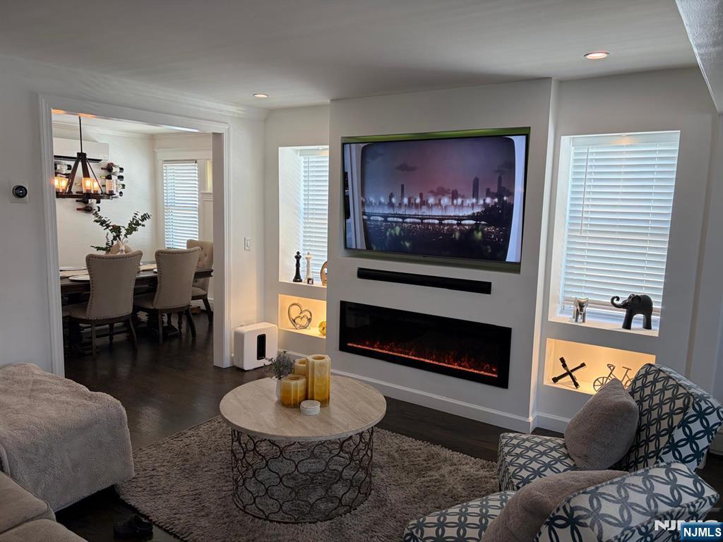 371 Simons Avenue - Photo 3