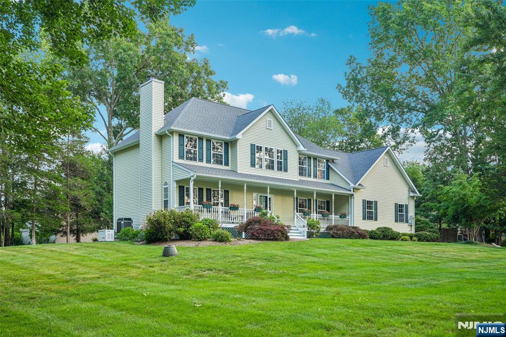 3 Florence Lane - Photo 3