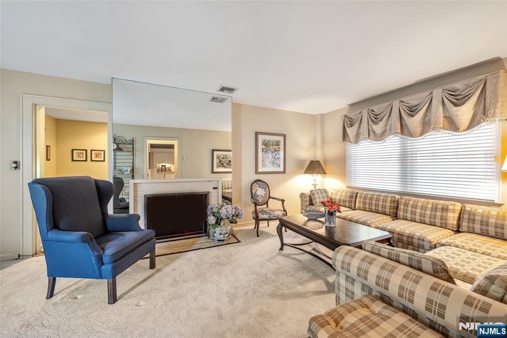 2 Allen Place - Photo 5