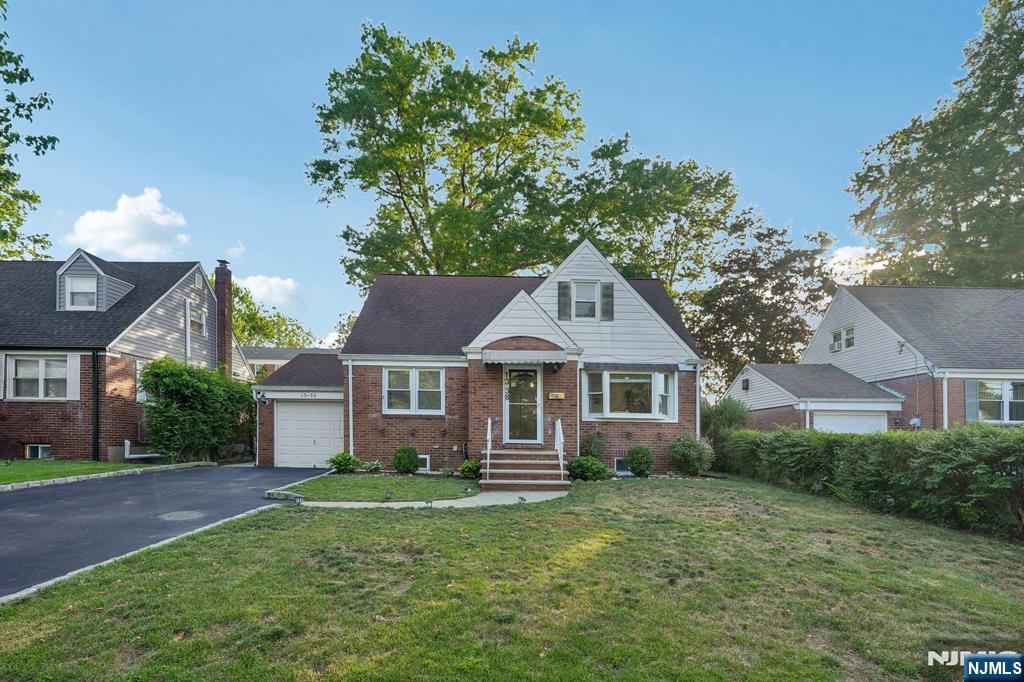 13-38 Hedman Pl, Fair Lawn, NJ 07410
