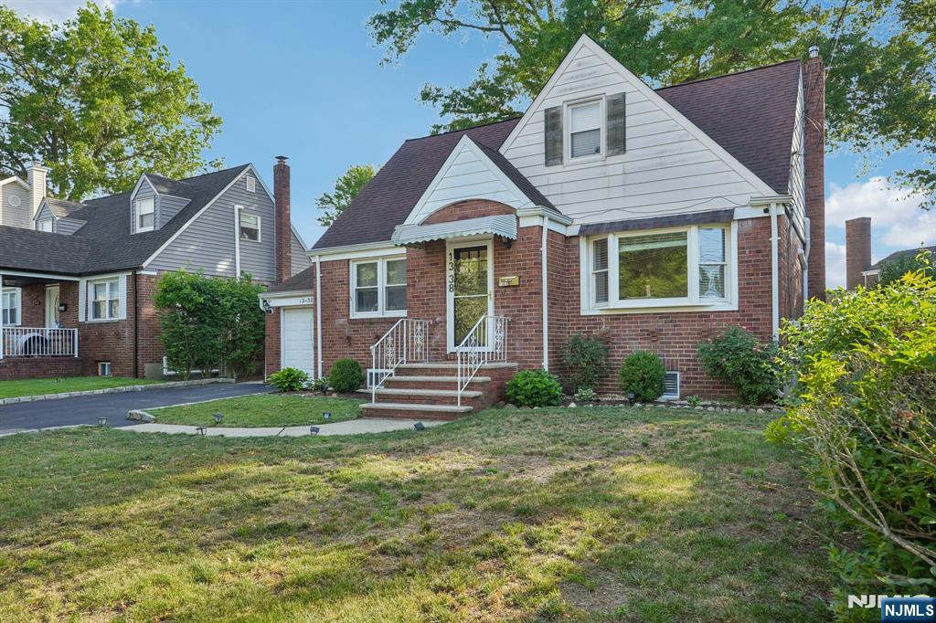 13-38 Hedman Pl, Fair Lawn, NJ 07410