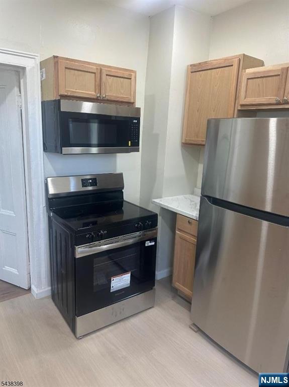 452 Alden Street 1 - Photo 3