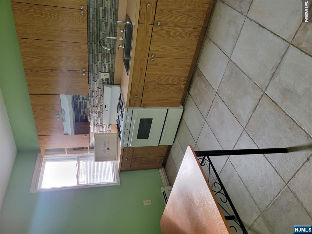 44 King Street 3rd Flr - Photo 2