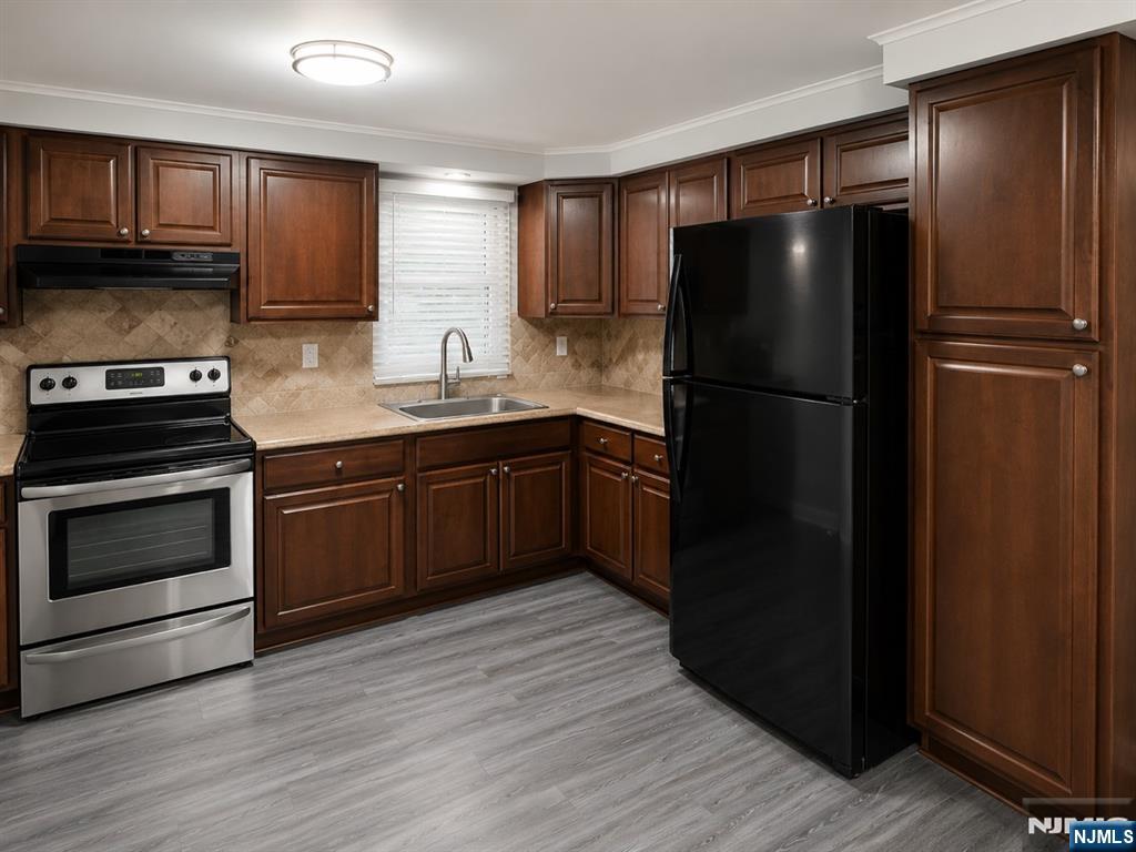 185 Oakwood Avenue 2 - Photo 3