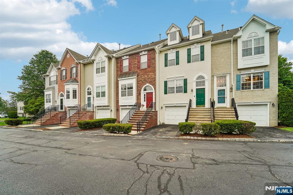 301 Cambridge Drive - Photo 1