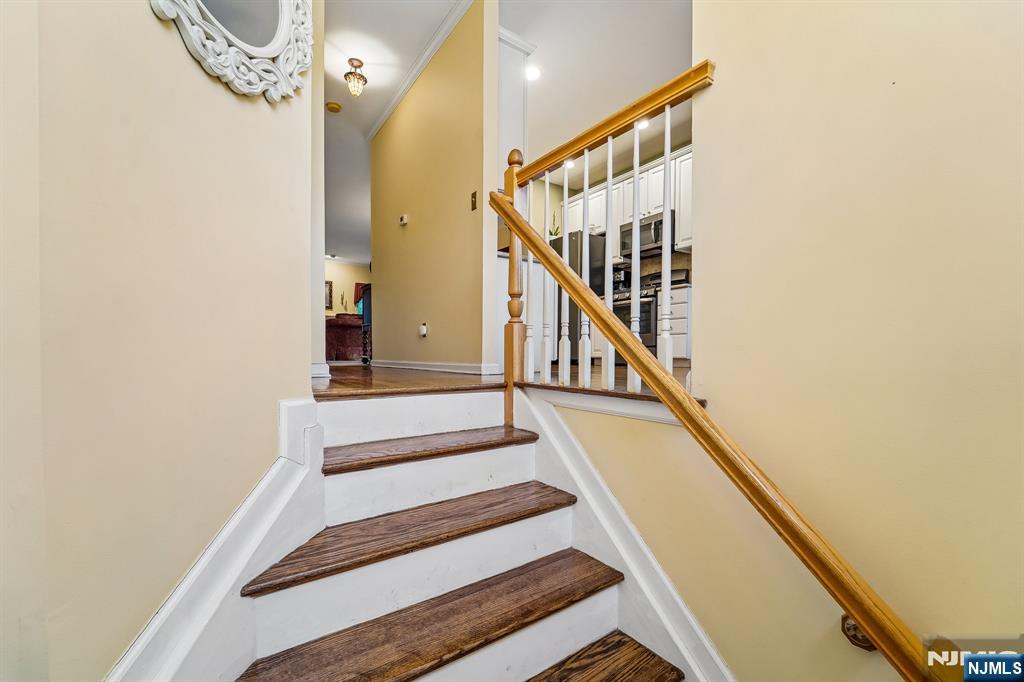 301 Cambridge Drive - Photo 3