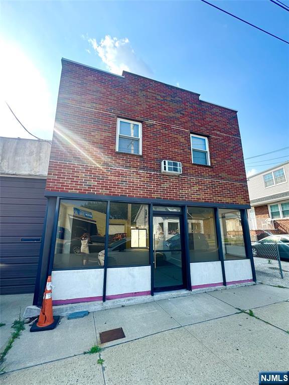 511 Schuyler Avenue - Photo 1