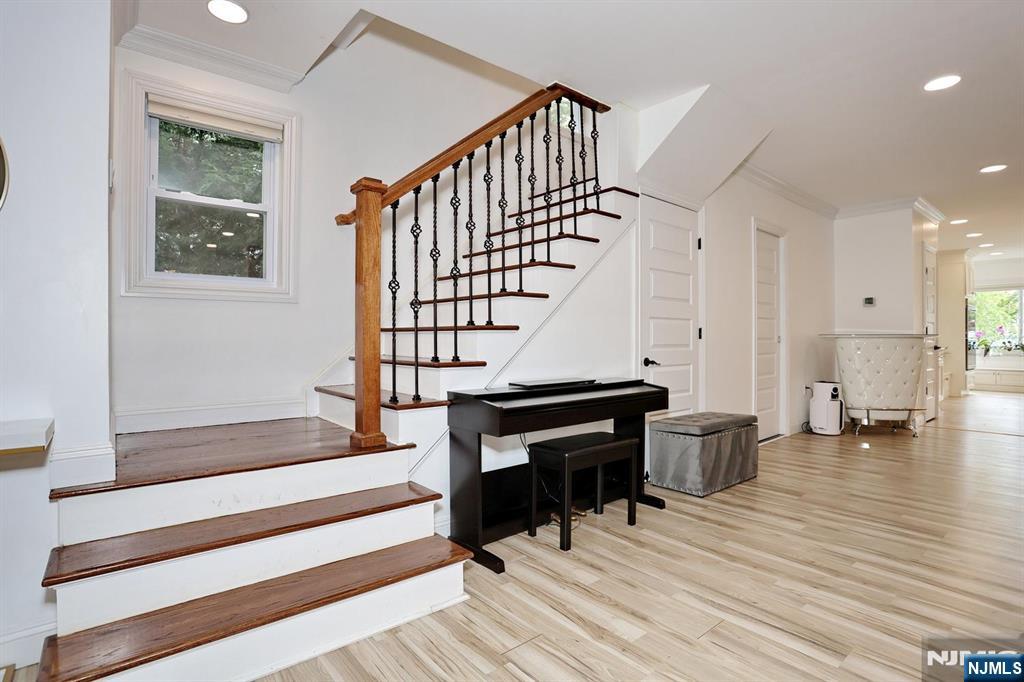 169 Woodward Avenue — photo 14