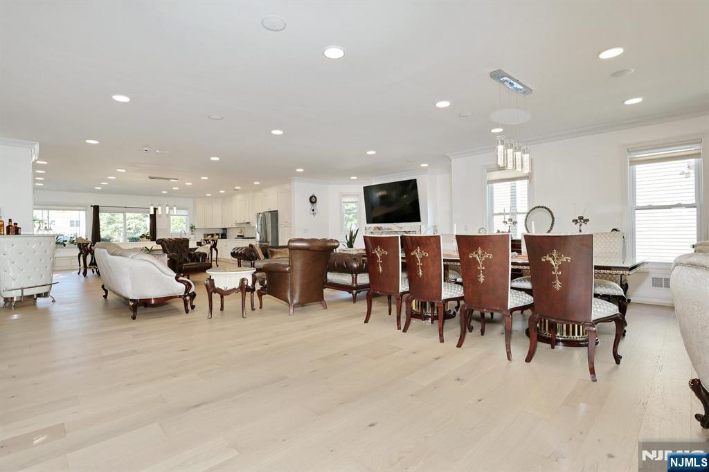 169 Woodward Avenue - Photo 5