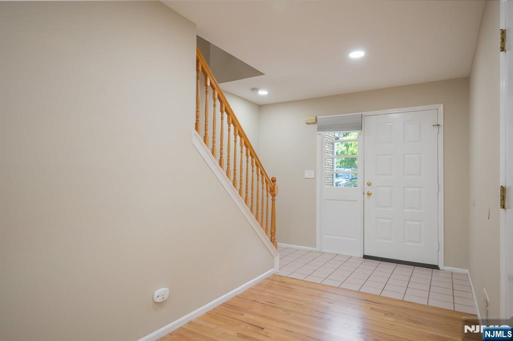 18 Guilford Court - Photo 5