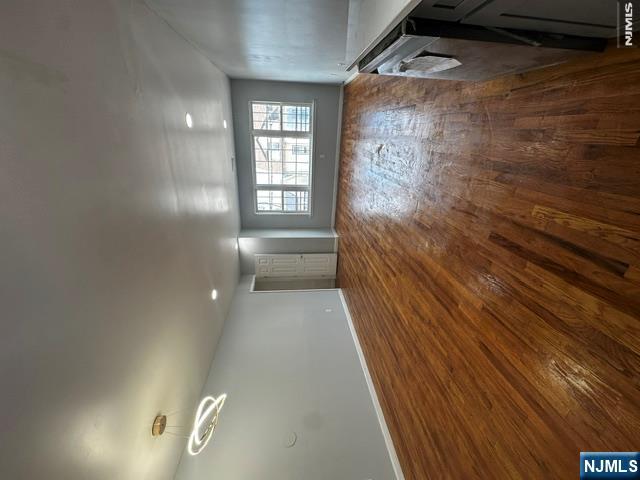 202 Harrison Street - Photo 2