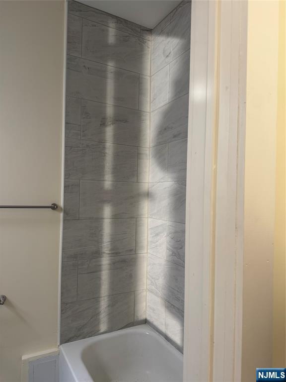 213 Harrison Avenue - Photo 2