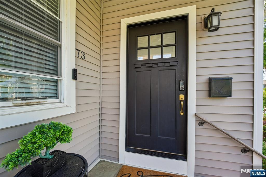73 Forest Place - Photo 4
