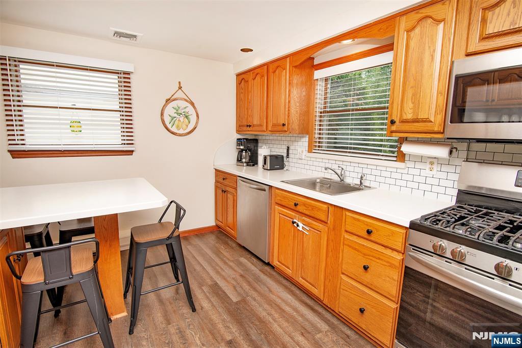 4th image of 40 Maple Ln, Emerson, NJ 07630 | MLS# 26024755