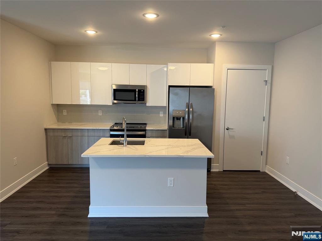 470 Main Street 623 - Photo 1