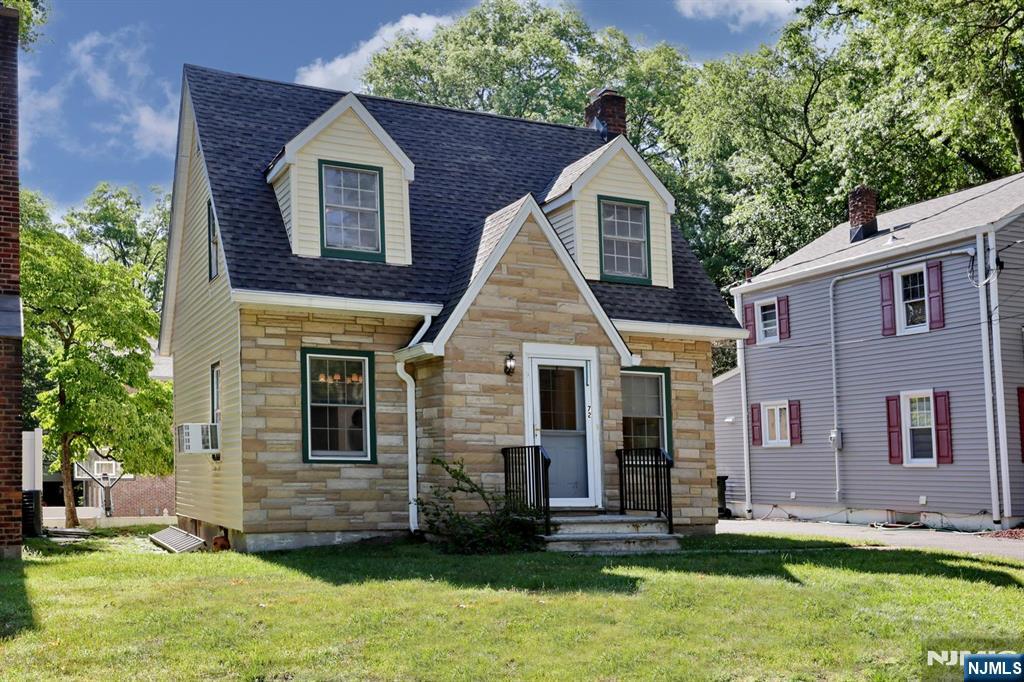 72 Belmar St, Demarest, NJ 07627