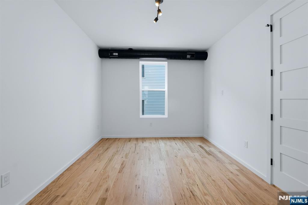 199 Park Street — photo 34