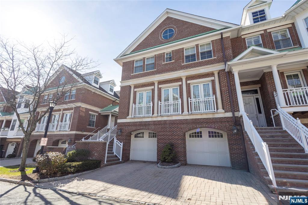 605 Heights Lane - Photo 2