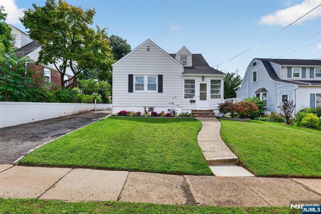 10-08 Campbell Road - Photo 2