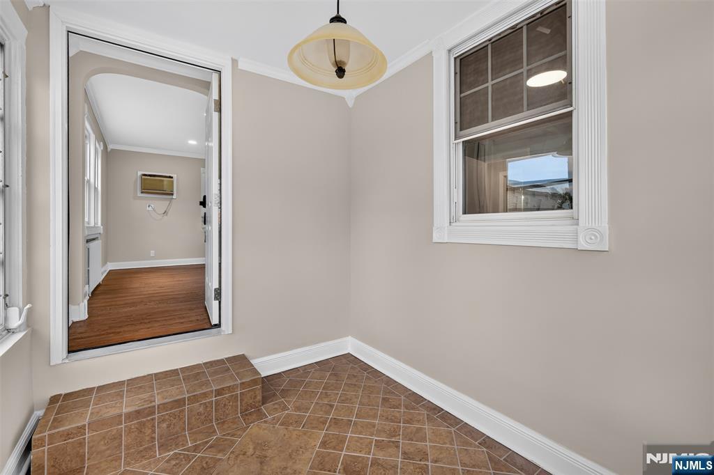 10-08 Campbell Road - Photo 3