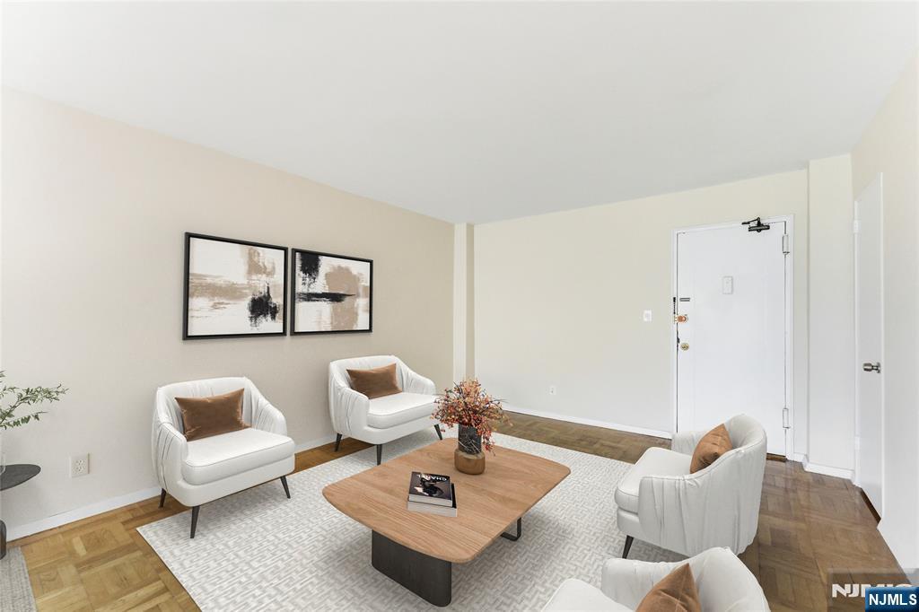 415 Claremont Avenue C004A - Photo 4