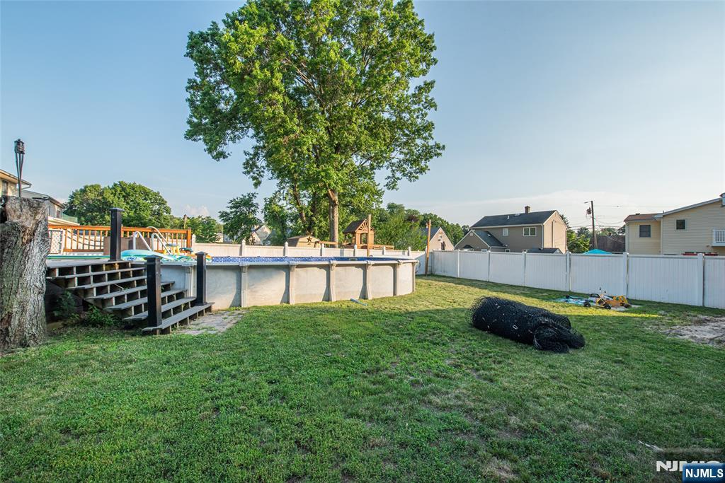 73 Bergen Avenue - Photo 3
