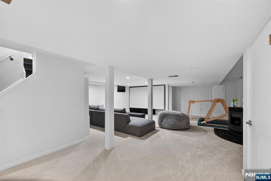 447 Van Dyke Street — photo 18