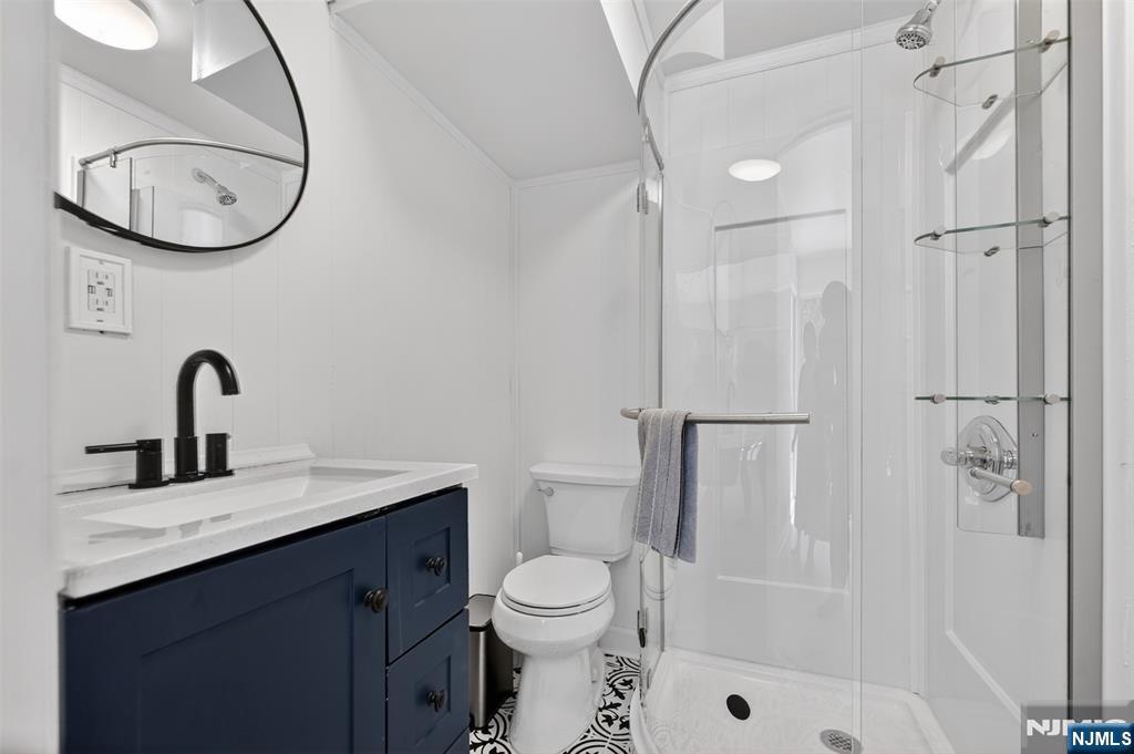 447 Van Dyke Street — photo 22