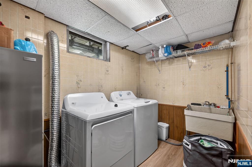 447 Van Dyke Street — photo 25