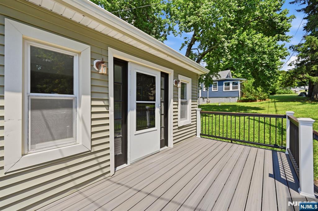 82 Fairview Drive - Photo 2
