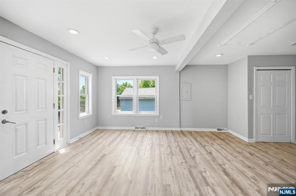 82 Fairview Drive - Photo 3