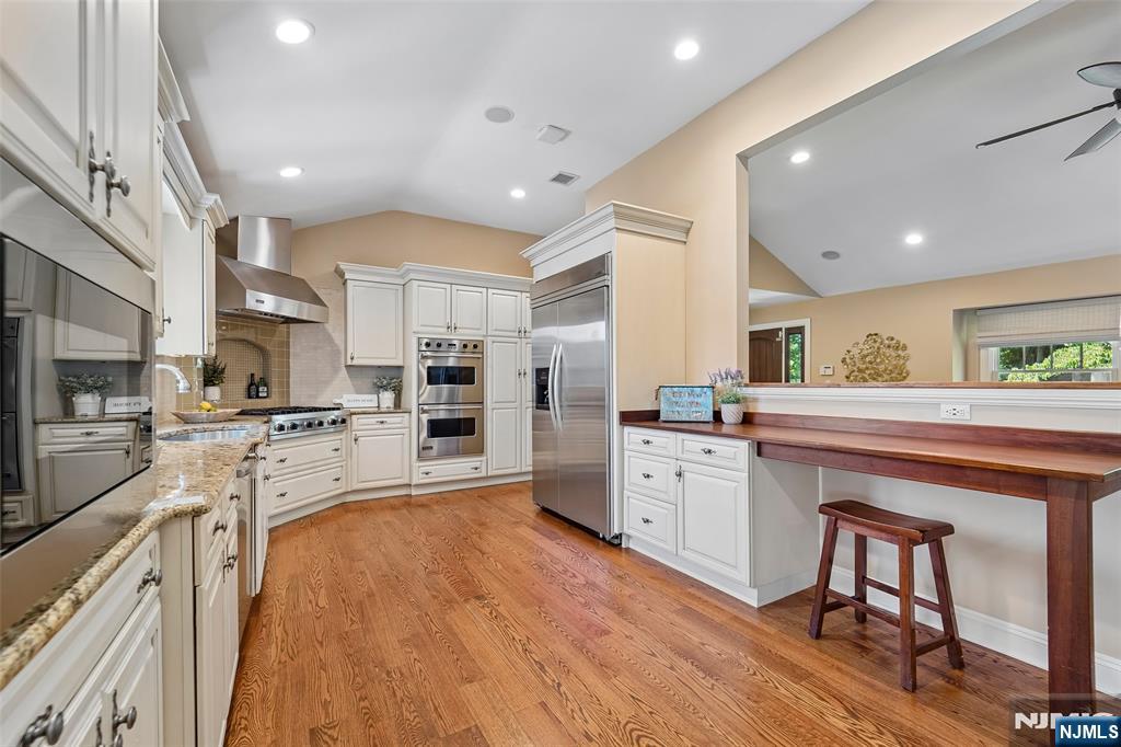 1050 Pines Lake Drive — photo 12