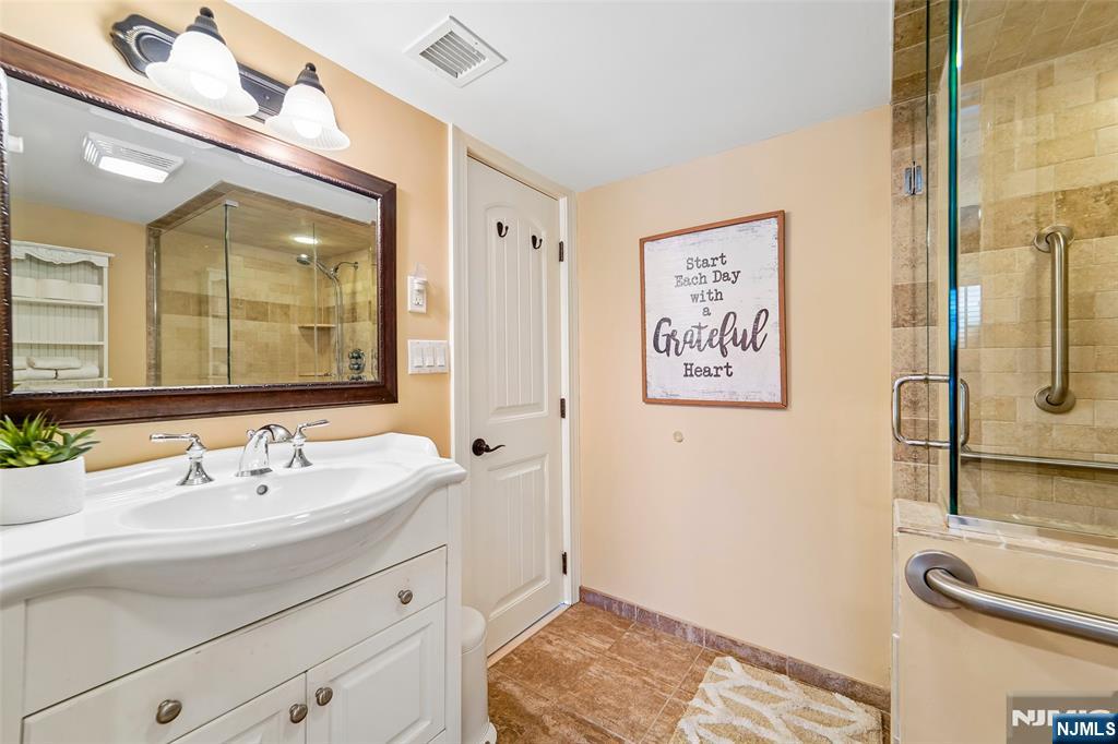 1050 Pines Lake Drive — photo 33