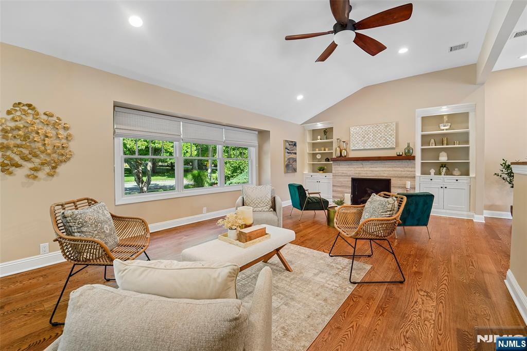 1050 Pines Lake Drive — photo 5