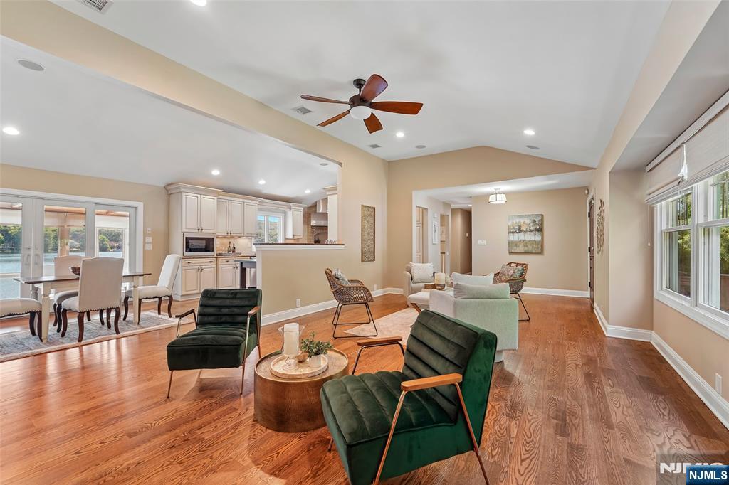 1050 Pines Lake Drive — photo 6