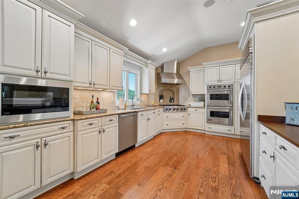 1050 Pines Lake Drive — photo 10