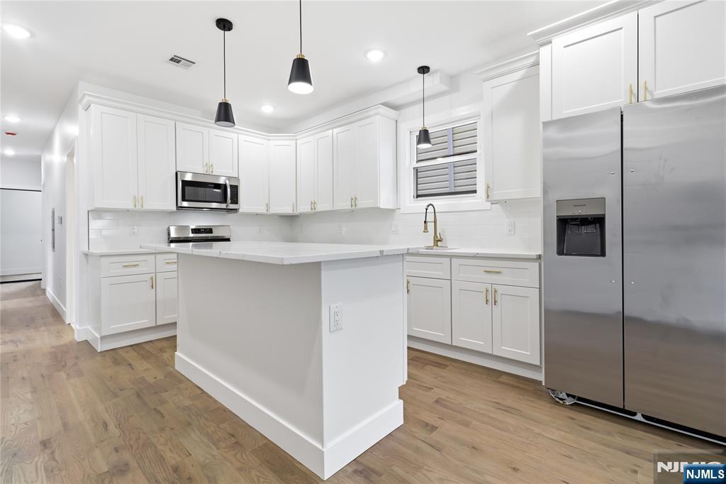57 Montgomery Avenue - Photo 3