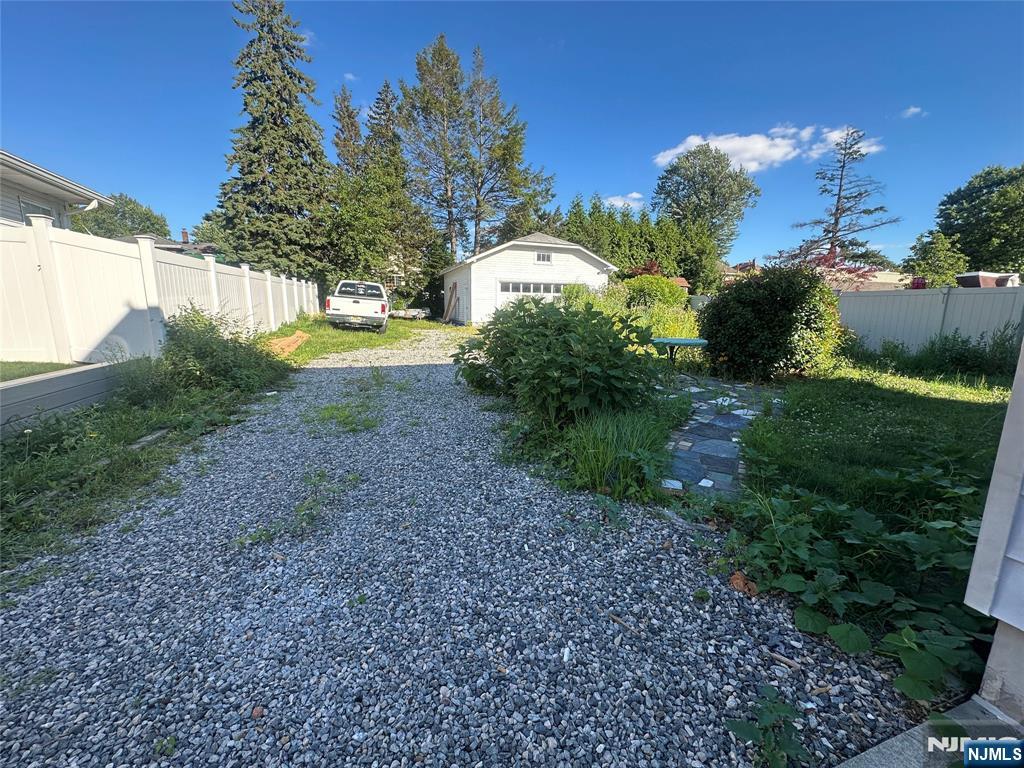 542 Prospect Ave, Ridgefield, NJ 07657