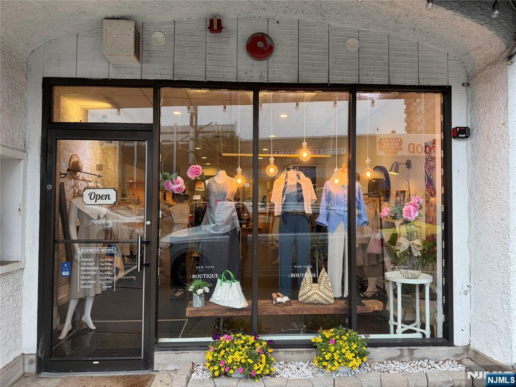 739 Anderson Ave, Cliffside Park, NJ 07010