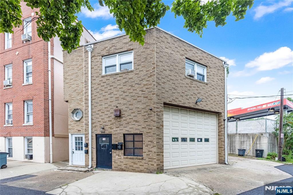 203 E Ruby Avenue A - Photo 2