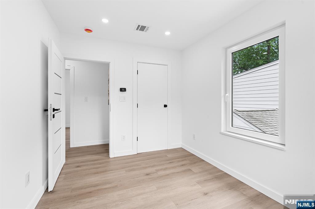 110 Maple Street — photo 24