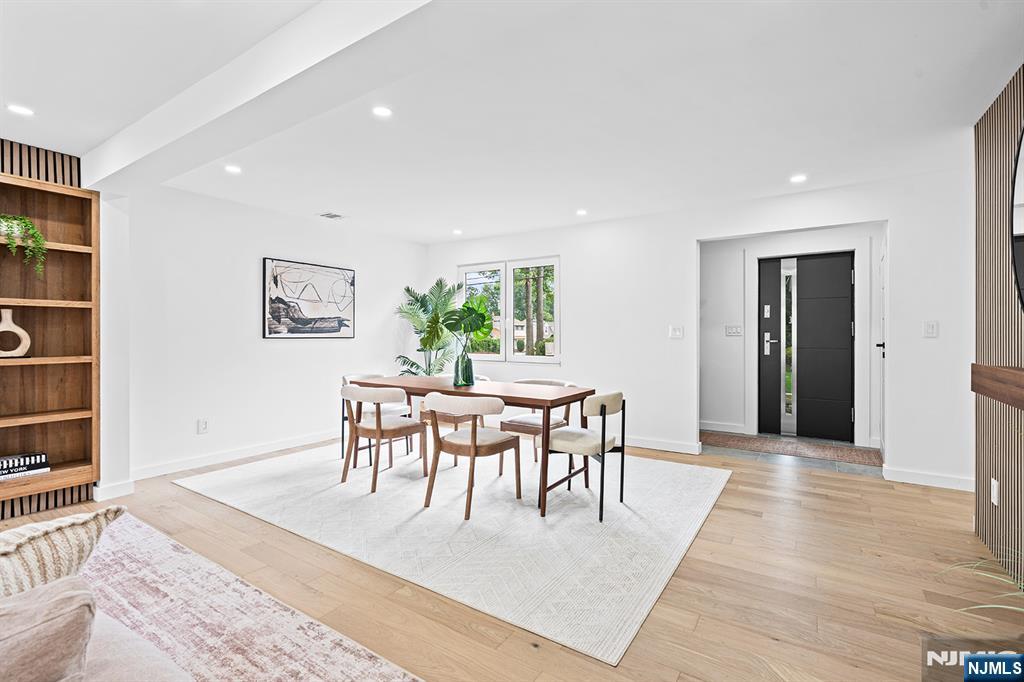 110 Maple Street — photo 9
