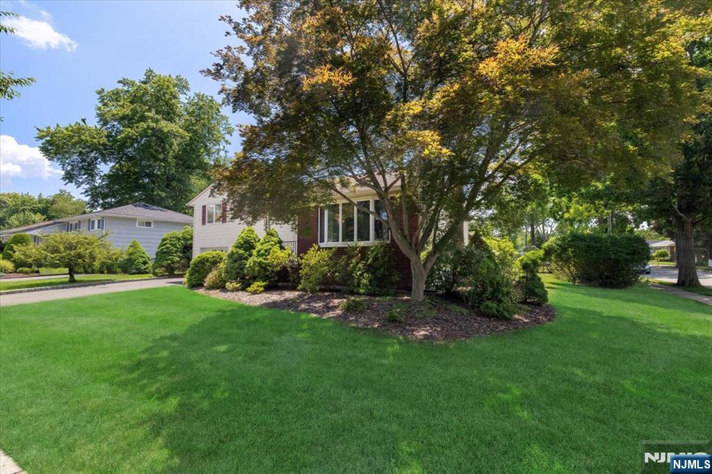 753 Village Road - Photo 4
