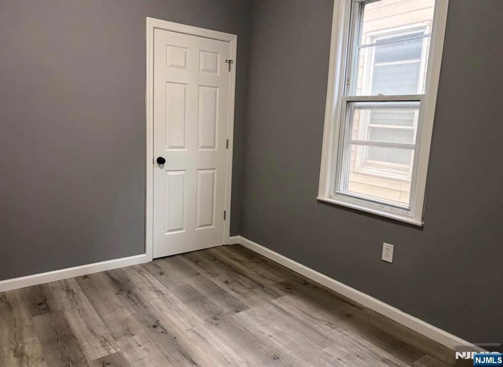109 10th Street 2F - Photo 4