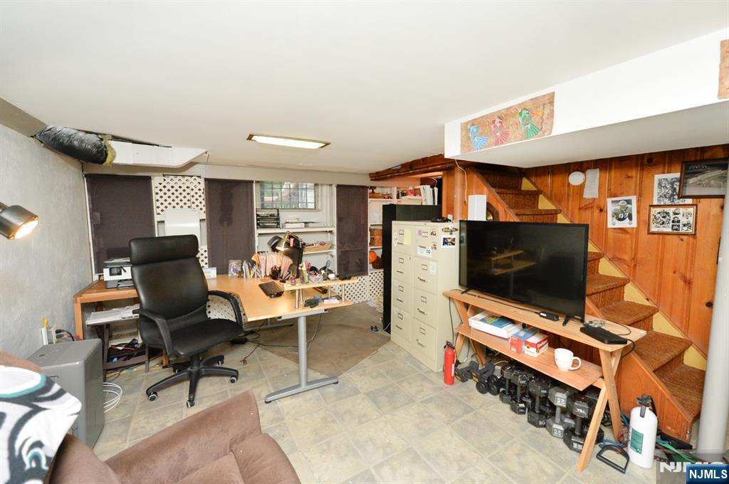 Homes for sale in Paramus, NJ | 418 Burlington Rd, Paramus, NJ 07652 | MLS# 26024814